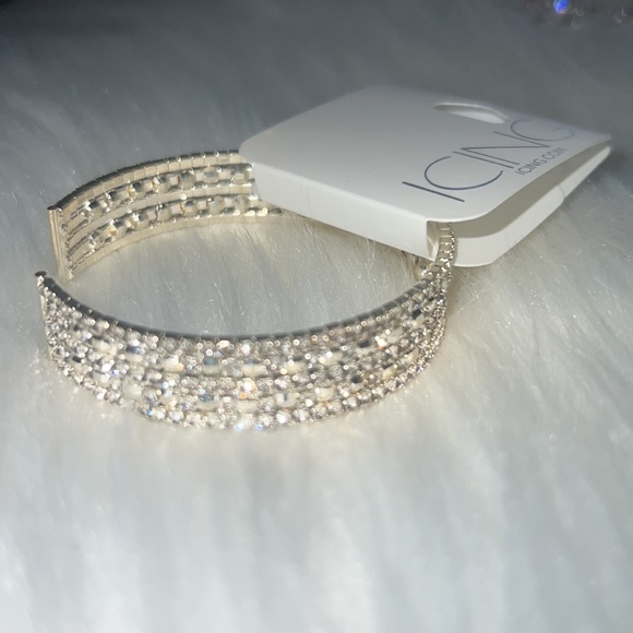 ICING 3 PIECE JEWELRY SET - Picture 3 of 8